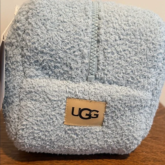 UGG Light Blue Travel Set - Picture 6 of 6